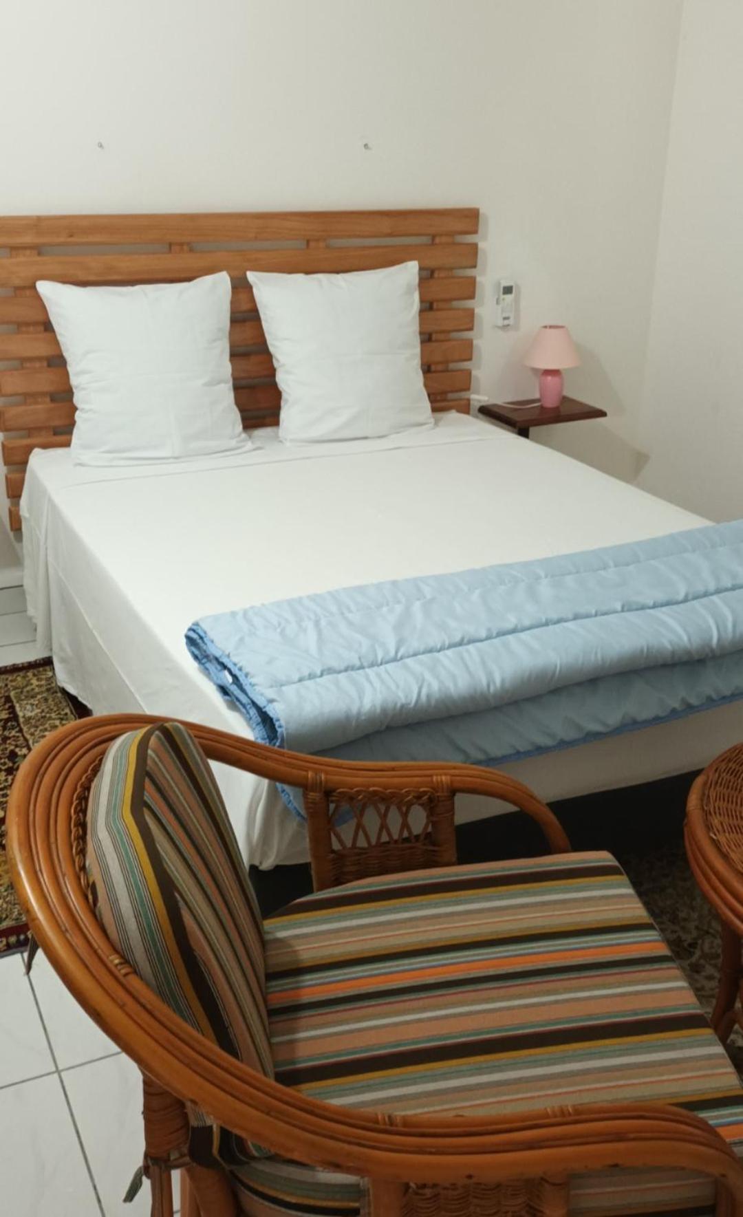 Chambre Climatisee Буйянт Екстериор снимка